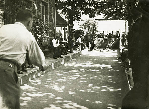 Geza Vandor - Men Playing Boule